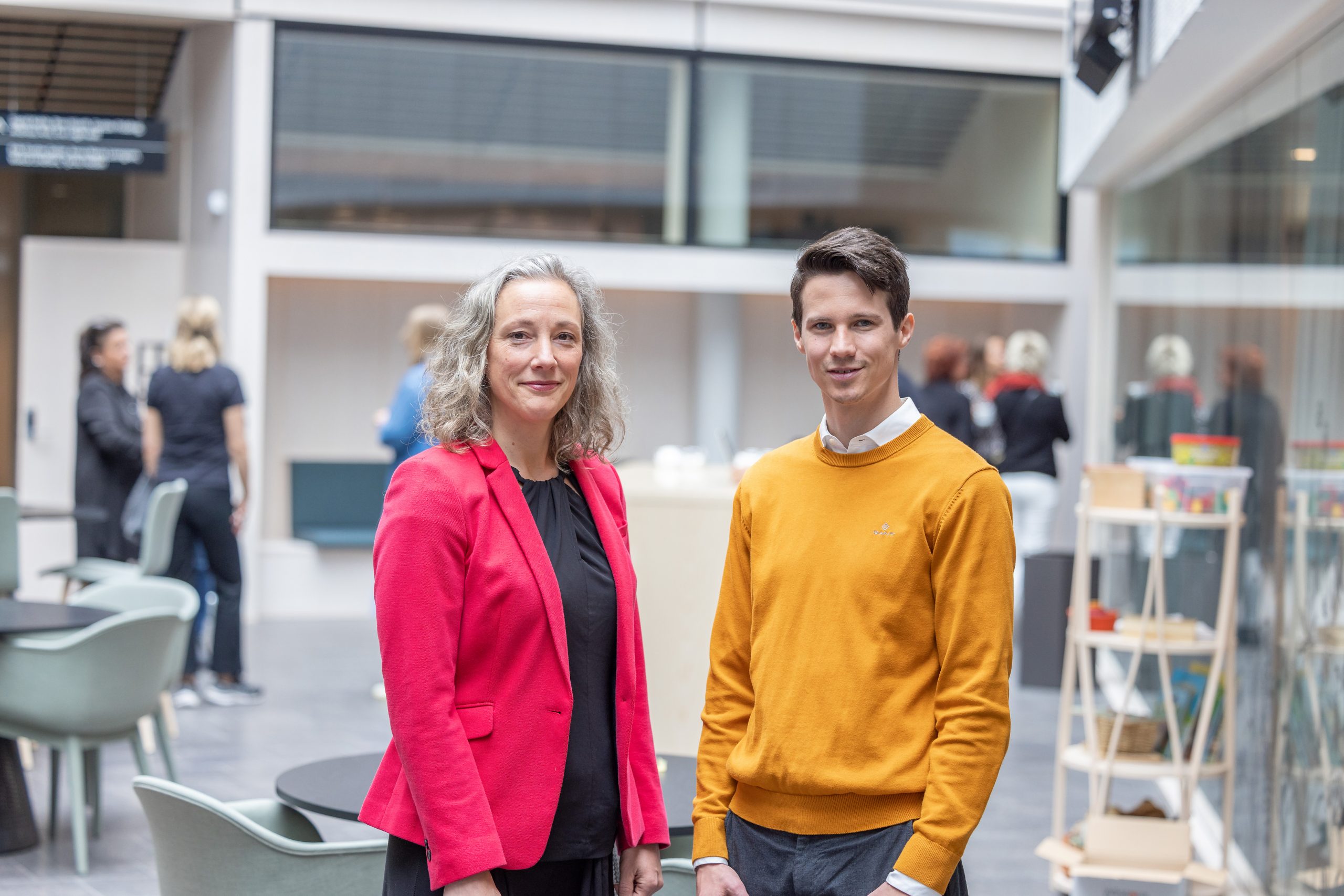 Foto: Johan Wahlgren: Annika Remaeus, enhetschef näringsliv på Uppsala kommun och Niclas Stjernberg, vd på UIC.